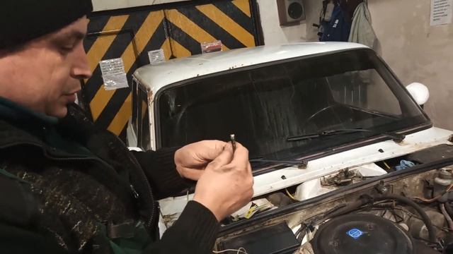 ВАЗ 2104,05,07 КАК ПОДКЛЮЧИТЬ ГЕНЕРАТОР ОТ ВАЗ 2101,06 (С ВНЕШНИМ РЕГУЛЯТОРОМ НАПРЯЖЕНИЯ) смотреть онлайн