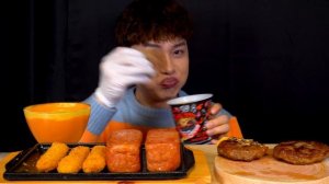 ASMR 핵매운 고스트페퍼라면? 게튀김 통스팸 떡갈비 치즈불닭소스 찍먹방~!! Ghost Pepper Noodles With Fried Crab Spam MuKBang~!!?