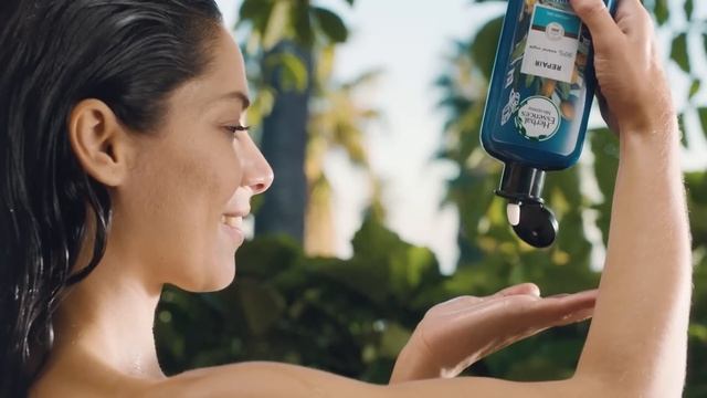 Feel What’s Real with up to 2x Nourished Hair with Herbal Essences Moroccan Argan Oil Collection смотреть онлайн