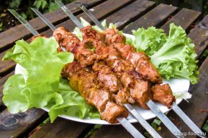 Готовим Вкусный шашлык на шампурах