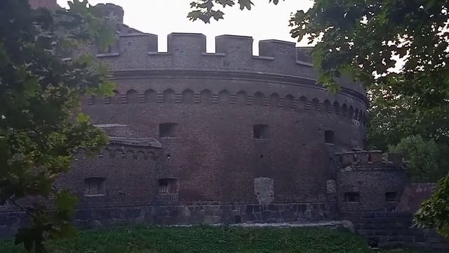 Башня Врангеля 19 век / Прогулка недалеко от Центрального рынка в городе Калининграде смотреть онлайн