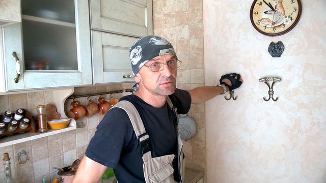 Кухня. 5.4 кв.м. Выдвижное кухонное ведро & безшумная кухонная вытяжка. смотреть онлайн