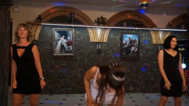 Танец невесты с подружками смотреть онлайн
