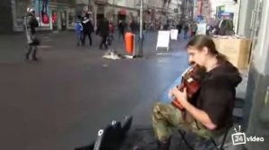 Виртуозная игра на гитаре!!!