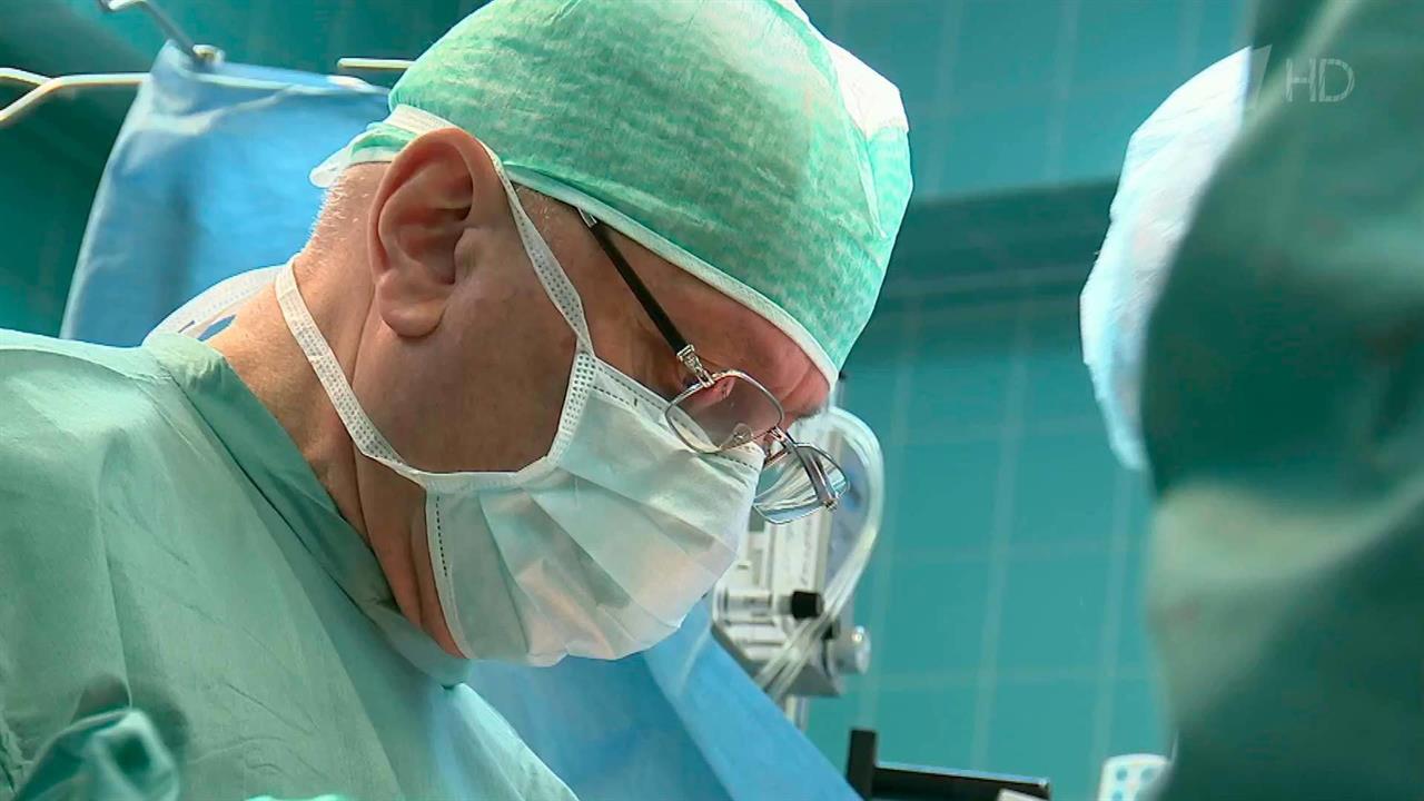 Врач трансплантолог. Анзор Хубутия НИИ Склифосовского. Хирург трансплантолог. Доктор трансплантолог.