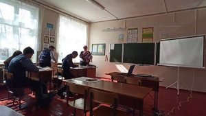 Урок Решение квадратных уравнений по формуле.mp4