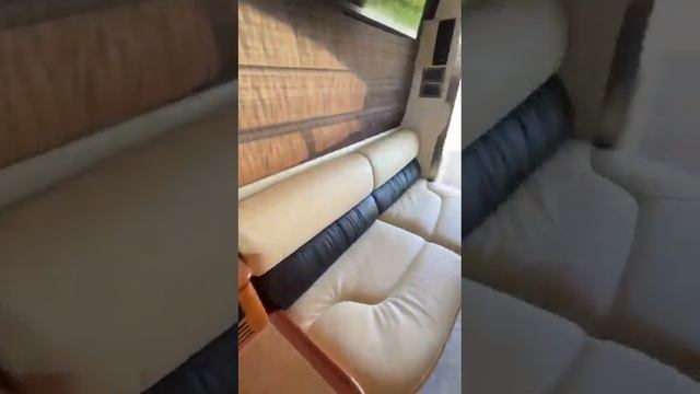 Яхта Azimut 52 в Сочи (аренда, рыбалка, морские прогулки)
