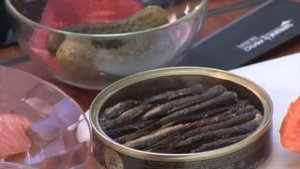 Брускеты с лососем