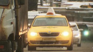 В Москве таксист избил беременную женщину с двухлетним ребенком на руках и ее пожилую маму