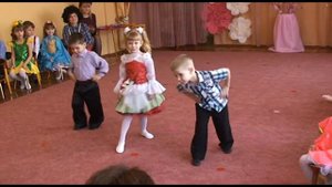 танец НАСТОЯЩИХ МУЖЧИН на утреннике в детском саду 91 2017 год