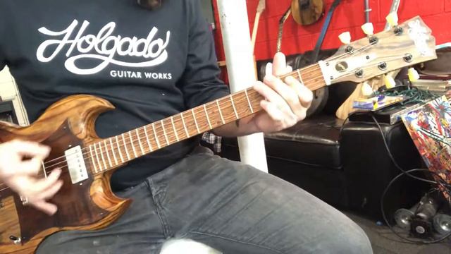 Masquerade-Made LesG - Neck Pickup Demo смотреть онлайн