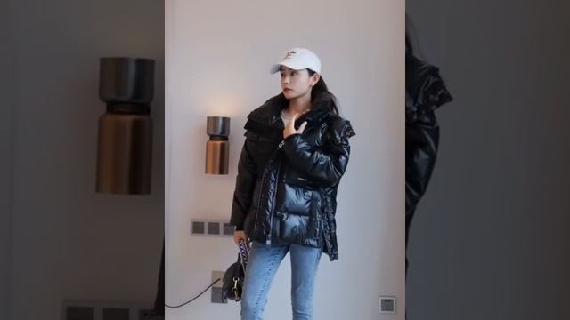 Женское теплое пальто с капюшоном, короткая зимняя куртка, модный пуховик черного цвета, толстая смотреть онлайн