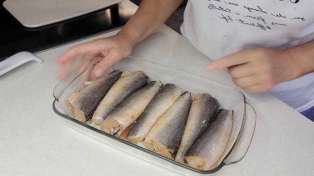 Я БОЛЬШЕ НЕ БУДУ ЖАРИТЬ РЫБУ ! Дешево и полезно для всей семьи! Запеченная рыба РЕЦЕПТ.