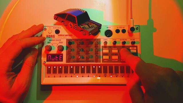 The only one (Korg Volca Sample) смотреть онлайн
