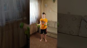 Моя зарядка - упражнения с гантелями