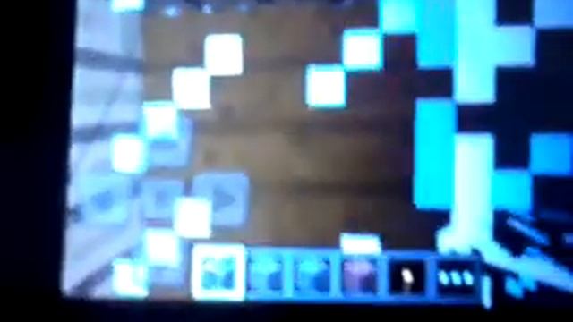 майнкрафт версия .0.5.0. золотой меч и суппер ванна смотреть онлайн