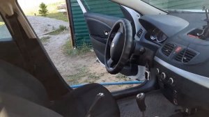 Установка подлокотника Рено Флюенс