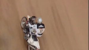 1999. Dakar Rally victory; BMW F 650 RR.
Various driving scenes of Richard Sainct and Andrea Mayer