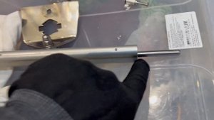 Рулевой демпфер Ёлинс для ХД, замена масла на менее вязкое. Ohlins damper Harley Davidson oil chang