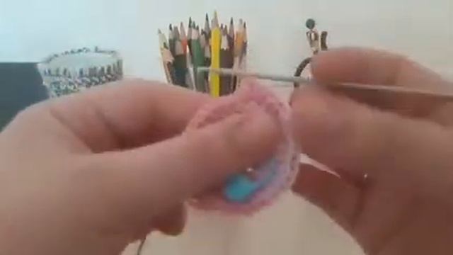 Вязаный стаканчик крючком! смотреть онлайн