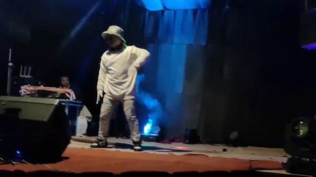 Dancing at Lumtiniang park on my first show With Chiiung смотреть онлайн