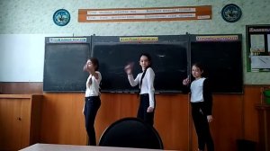 Танец 6 а класса! /Флешмоб/
