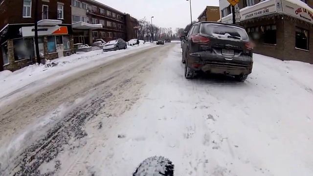 На Фэт-байке зимой по городу. Fat bike winter. смотреть онлайн