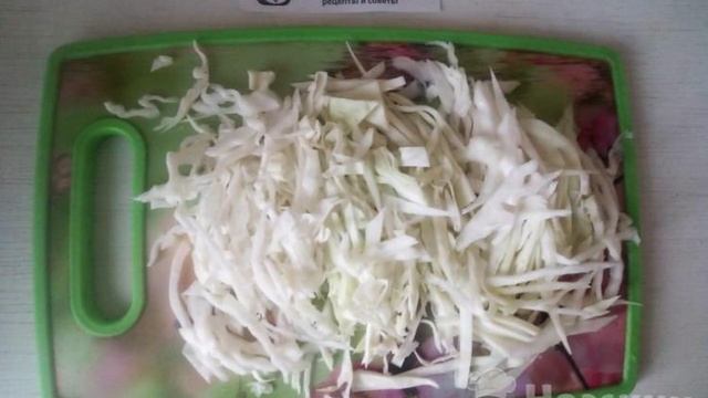 Постный борщ с варёной свеклой, квашеной и свежей капустой
