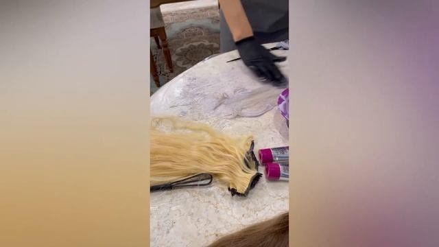 Щадящее осветление волос.