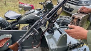 Немецкий пулемет Mg42 на мотоцикле BMW
