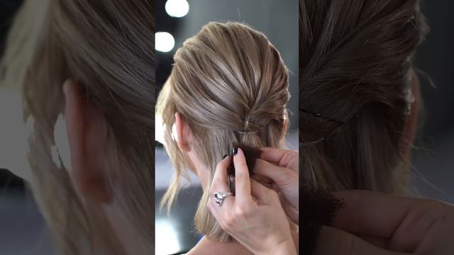 Пучок-ракушка на короткие волосы с лучшим утюжком BABYLISS PRO ELIPSIS 3000 смотреть онлайн