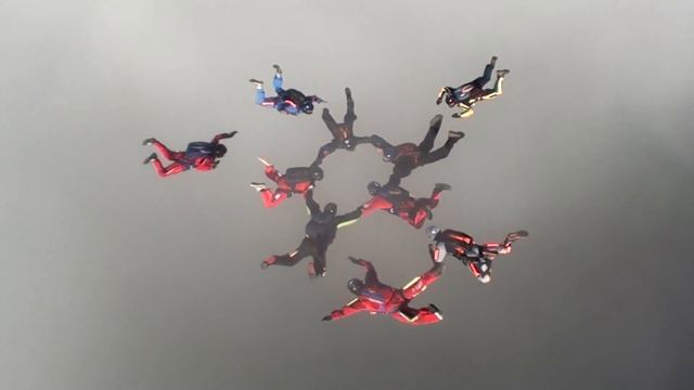 Команда парашютистов с ограниченными возможностями установила рекорд России в Рузском районе смотреть онлайн