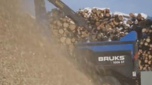 Мобильная рубительная машина Bruks с автономным двигателем