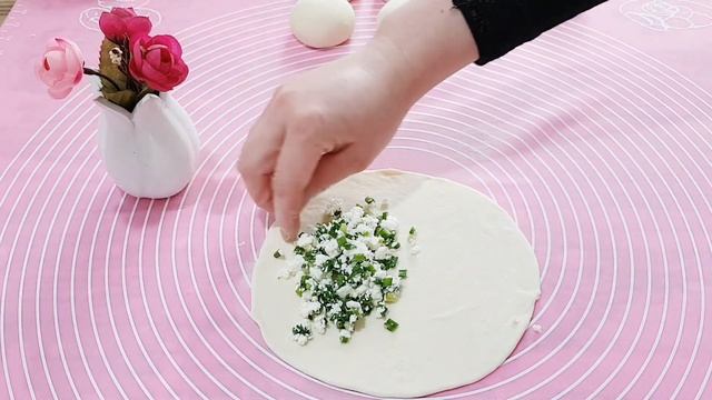 Самый простой и удачный рецепт теста на чебуреки! Сочные, хрустящие и пузырчатые чебуреки.