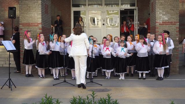 «Радуга»
Муз. О.Хромушина, сл. В.Семернина