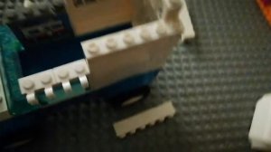 я делаю из Лего фургон мороженщика