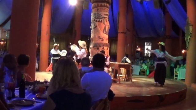 Тунис , Зоопарк , шатёр - Выступления Зулусов !!! смотреть онлайн