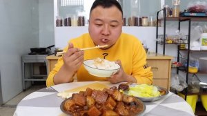 Braised Pork Belly In A Pot, Soup And Meat Poured Over Rice, Super Perfect | Mukbang