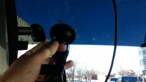 Как закрепить присоску на лобовом стекле чтобы не отвалилась