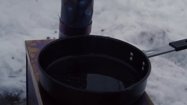 ЗИМНИЙ ПОХОД В ЛЕС С ПЕЧКОЙ, ОДИН НА ОЗЕРЕ смотреть онлайн