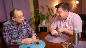 23 февраля и армию обсуждают Лаврентий Августович и его помощник Шурка