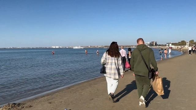 ВЛОГ СМИРНОВЫХ. ОСЕНЬ В АНАПЕ. ТУСИМ ДЕВОЧКАМИ В ГЕЛЕНДЖИКЕ
