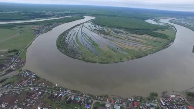 Село Усть-Ишим и его окрестности с беспилотного летательного аппарата смотреть онлайн