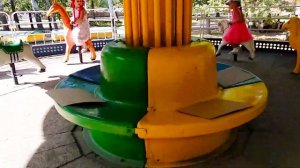 Гуляем в парке развлечений Запорожье Украина/Walking in the amusement park Zaporizhia Ukraine