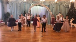 « В просторном светлом зале»