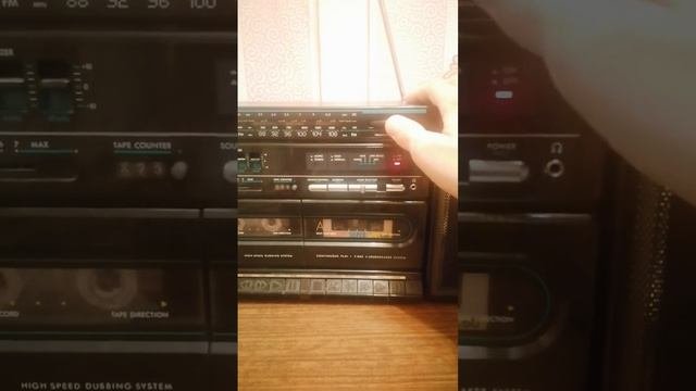 Винтажный кассетный радиомагнитофон Philips D 8479
