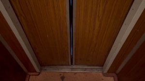 Пассажирские лифты-залипайки КМЗ 1980 г.в. V=1 м/с., Q=320 кг.