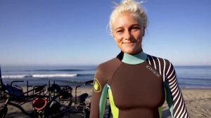 Женский гидрокостюм для серфинга