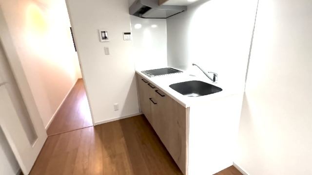 【シンプルな間取り】1人暮らしにおすすめ。狭小３階建デザイナーズ。 смотреть онлайн