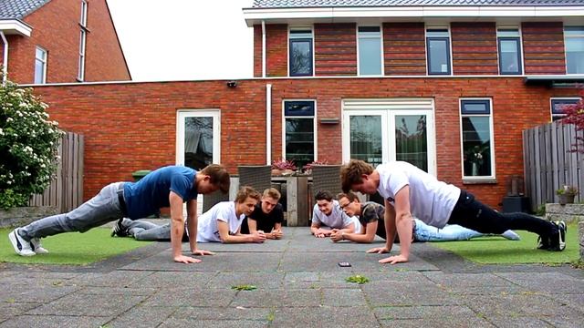 Bring Sally Up CHALLENGE! - Push Up Challenge смотреть онлайн